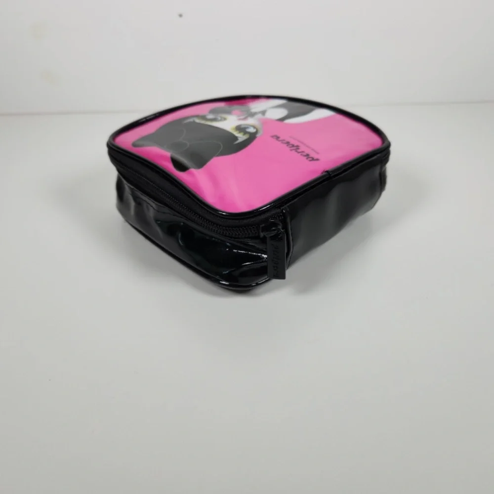 Peripera Makeup Case w/ Mari Kim Graphic Art, Korean 